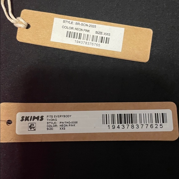 Pink matching bra and panty set - Picture 2 of 4